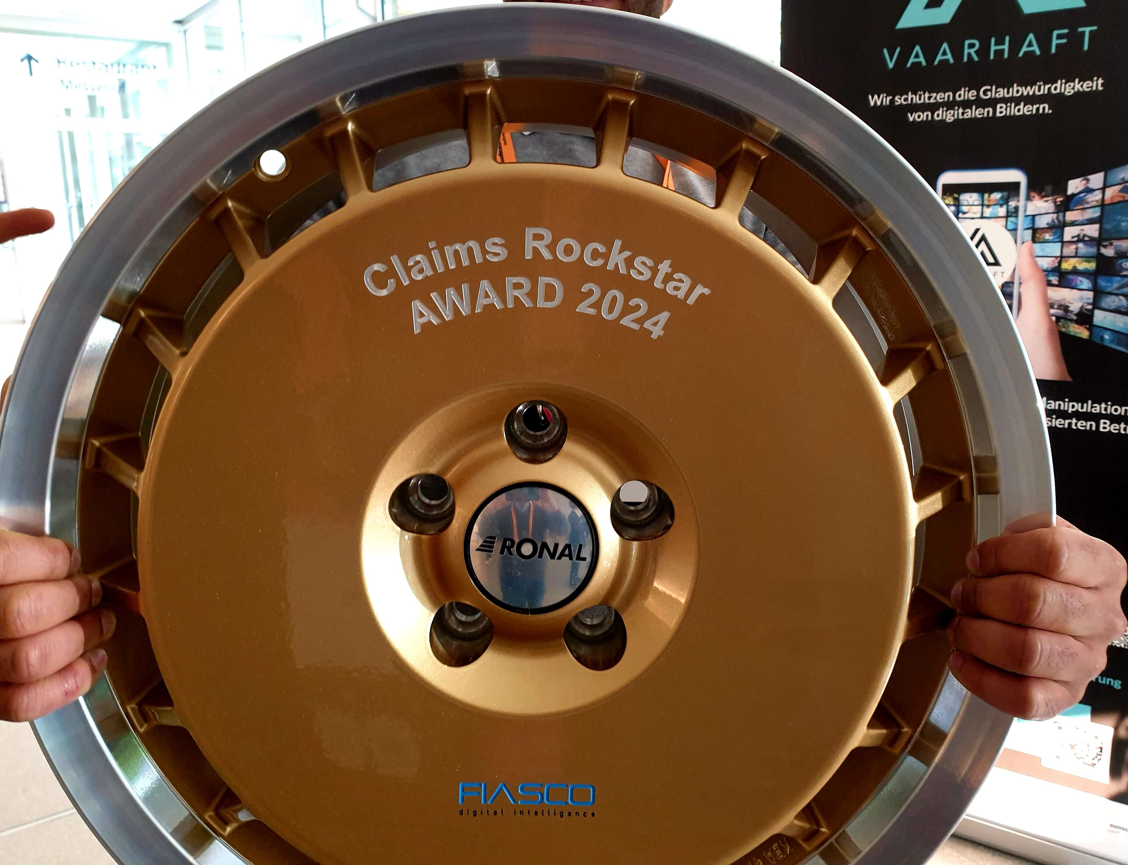 A golden rim for the winner